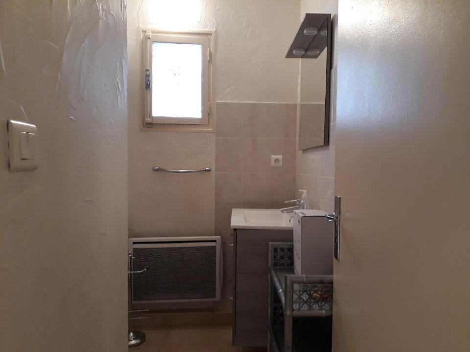 Les Capena 2 Apartment โกลโลบรีแยส์ ภายนอก รูปภาพ
